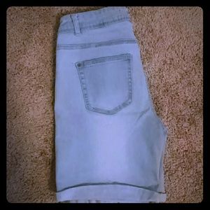 Light blue denim dungerie